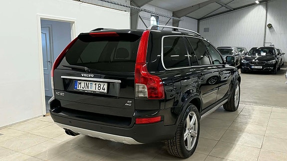 Volvo XC90 6 of 26
