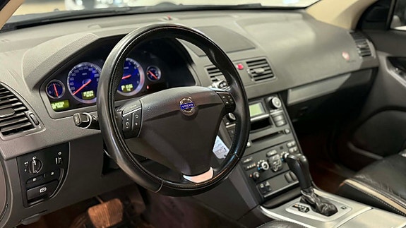 Volvo XC90 17 of 26