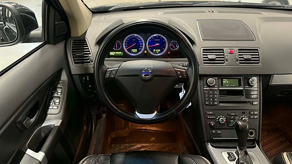 Volvo XC90 20 of 26