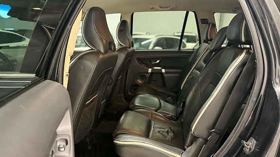 Volvo XC90 14 of 26
