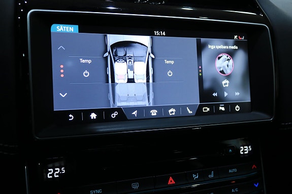 Jaguar XE 27 of 30