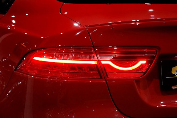 Jaguar XE 14 of 30