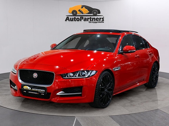Jaguar XE 2 of 30
