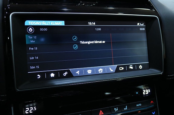 Jaguar XE 25 of 30