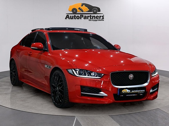 Jaguar XE 3 of 30