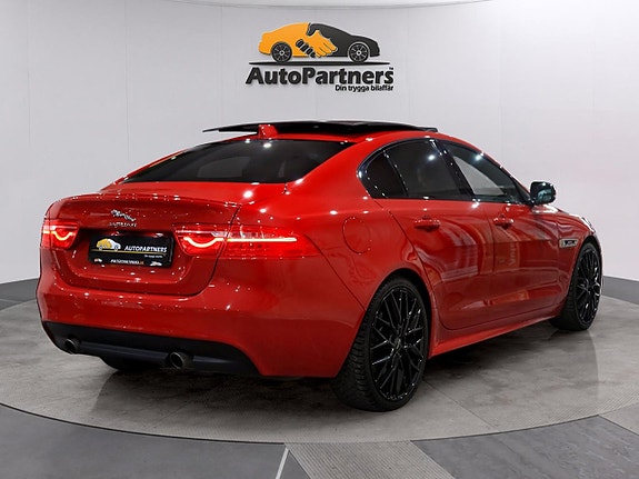 Jaguar XE 4 of 30