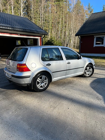 Volkswagen Golf IV 3 of 7