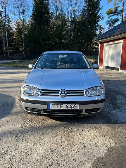 Volkswagen Golf IV 2 of 7
