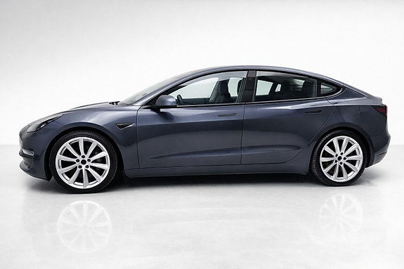 Tesla Model 3 2 of 13