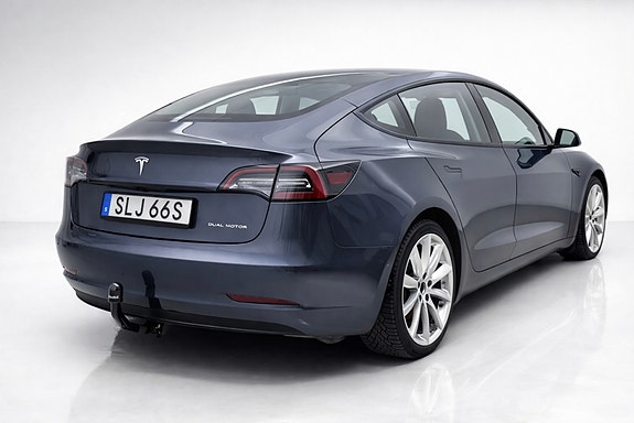 Tesla Model 3 4 of 13