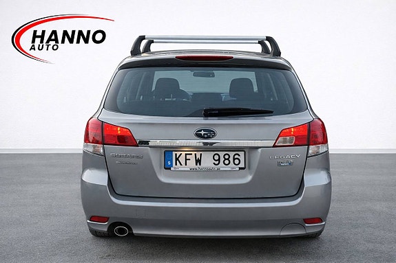 Subaru Legacy 4 of 5