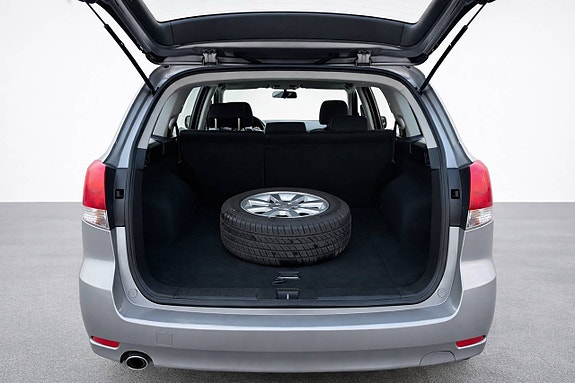Subaru Legacy 12 of 25