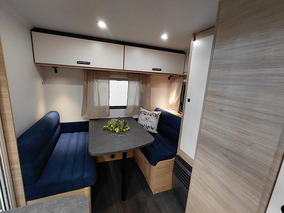 Caravelair Alba 450 Anniversary 6 of 14