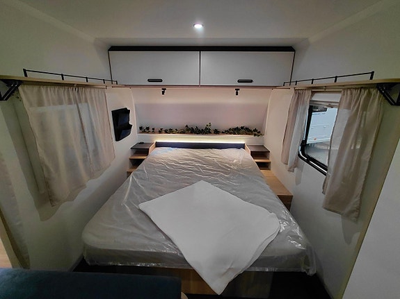 Caravelair Alba 460 Anniversary 7 of 9