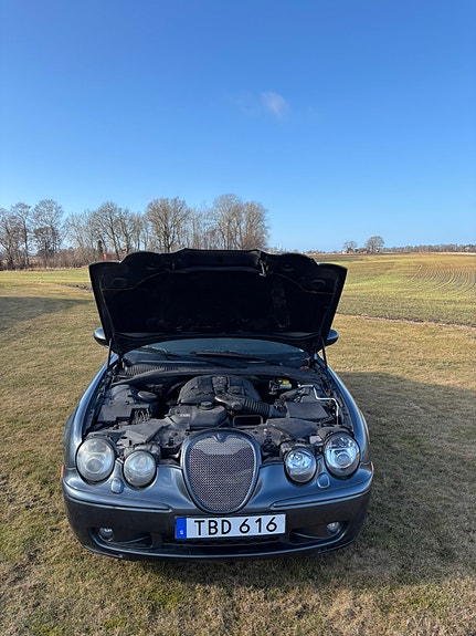 Jaguar S-TYPE 8 of 11