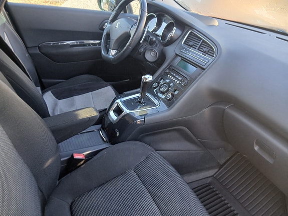 Peugeot 5008 5 of 5