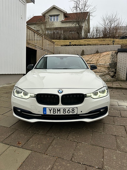 BMW 320d 3 of 5