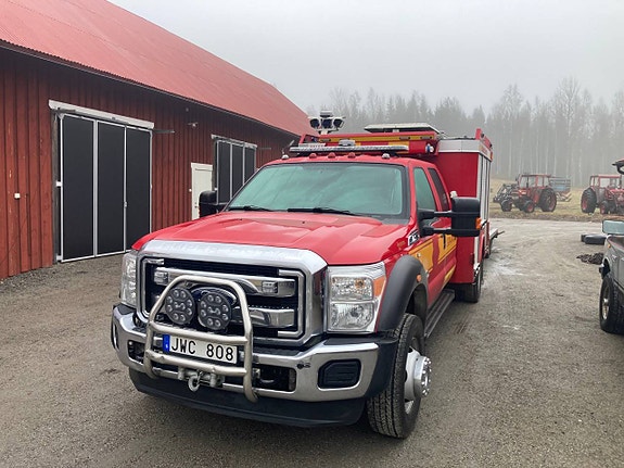 Ford Tristar 550 4wd Brandbil Endast 2578 mil V8 dieselmotor 2 of 12