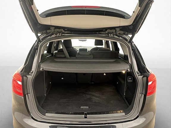 BMW 220d 9 of 28