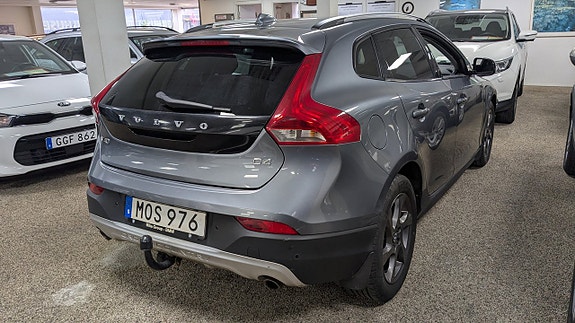 Volvo V40 Cross Country 4 of 5