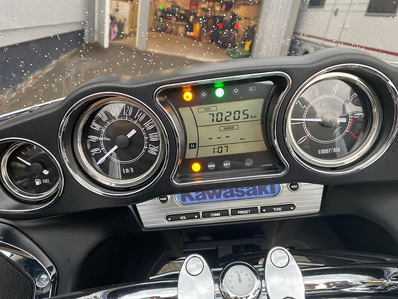 Kawasaki 1700 Voyager 2 of 3