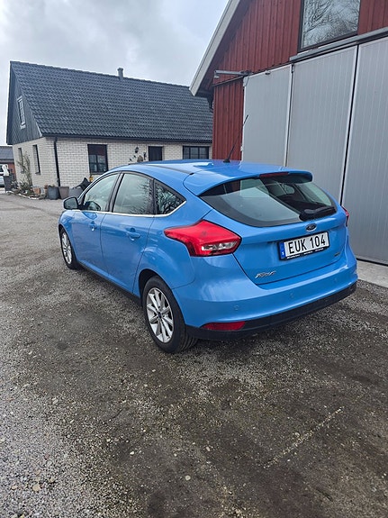 Ford Focus 3 of 5