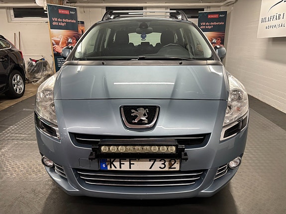 Peugeot 5008 2 of 5