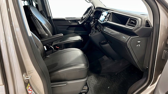 Volkswagen Multivan 3 of 12