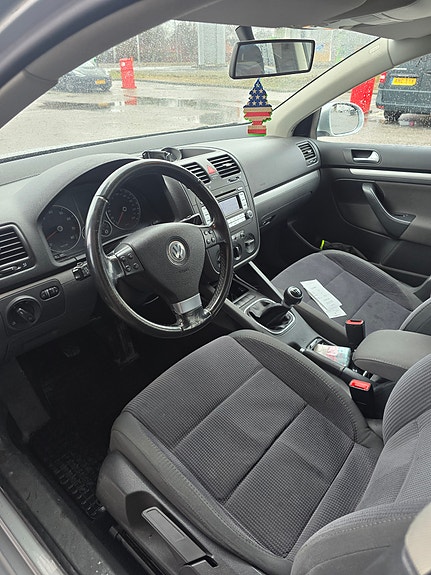 Volkswagen Golf V 5 of 10