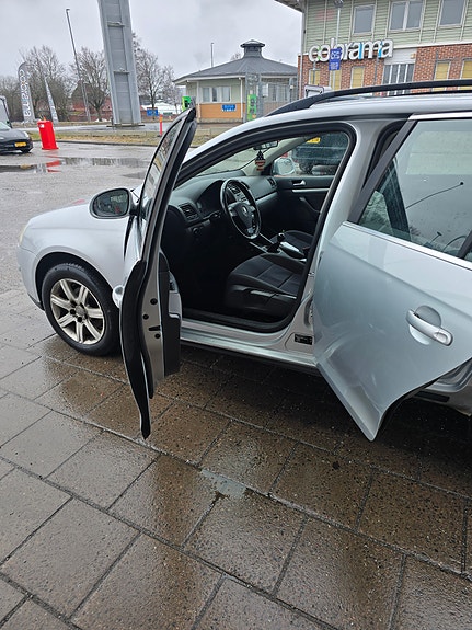 Volkswagen Golf V 10 of 10