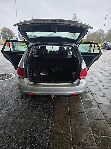 Volkswagen Golf V 8 of 10