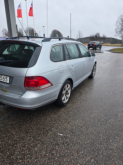 Volkswagen Golf V 4 of 10