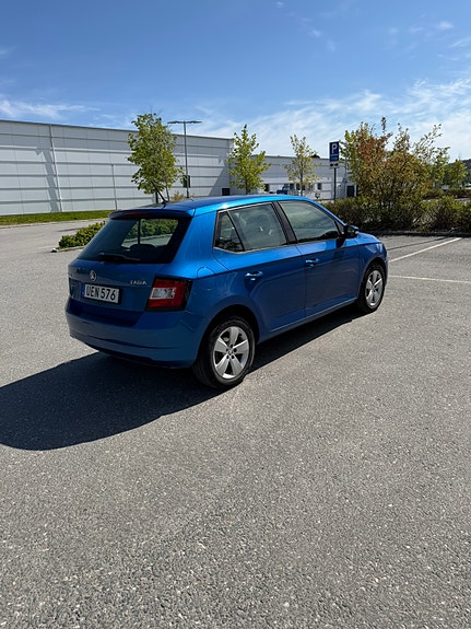 Skoda Fabia 2 of 4