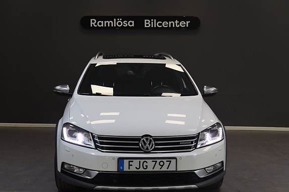 Volkswagen Passat Alltrack 4 of 27