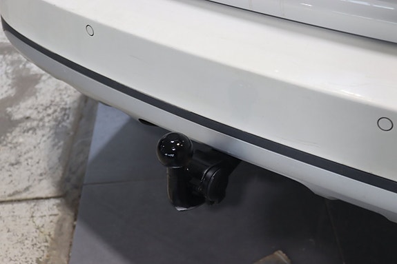Volkswagen Passat Alltrack 14 of 27