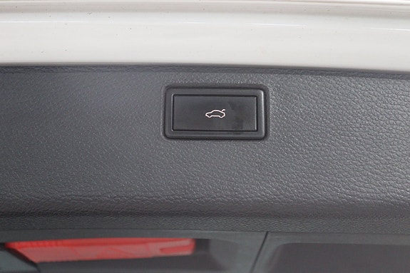 Volkswagen Passat Alltrack 15 of 27