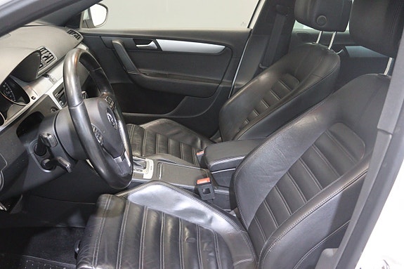Volkswagen Passat Alltrack 19 of 27