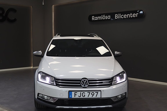 Volkswagen Passat Alltrack 7 of 27