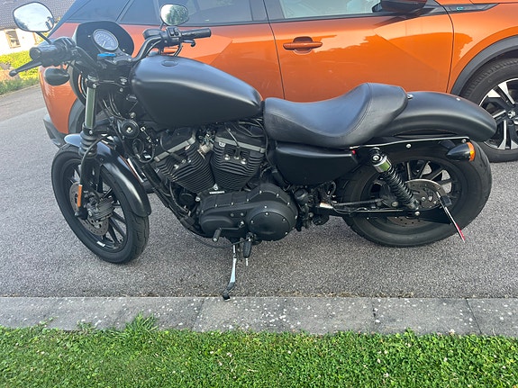 Harley-Davidson Iron 883 3 of 4
