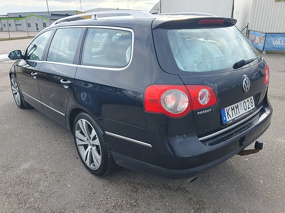 Volkswagen Passat 3 of 5