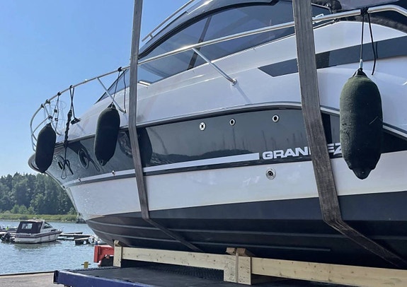 Grandezza 28 OC / Volvo Penta 260HK / 2017 / 7 739 kr/mån 2 of 5