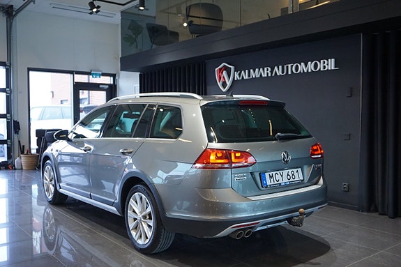 Volkswagen Golf Alltrack 6 of 14