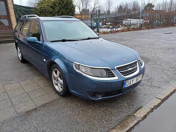 Saab 9-5 2 of 5