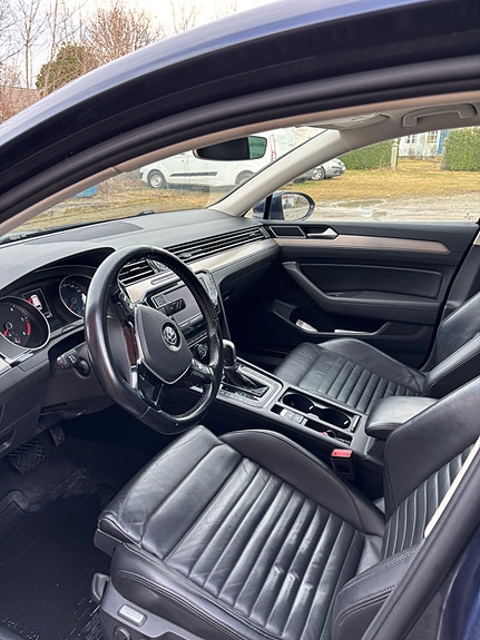 Volkswagen Passat 5 of 5