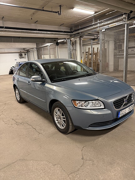 Volvo S40 2 of 6