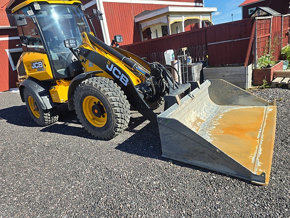 JCB 409 2 of 5