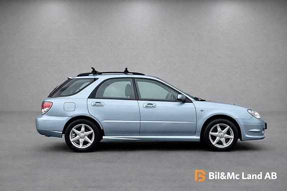 Subaru Impreza 7 of 16