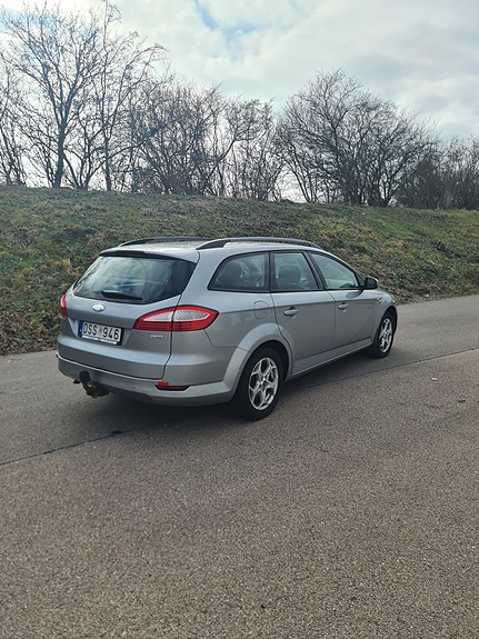 Ford Mondeo 2 of 5