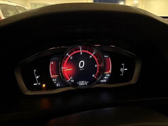Volvo V60 Cross Country 17 of 25