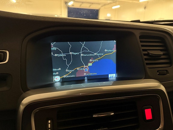 Volvo V60 Cross Country 12 of 25